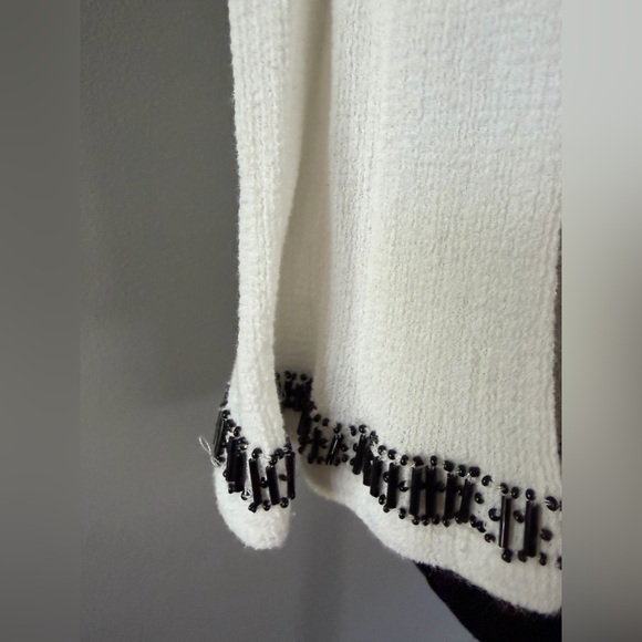 Alice + Olivia Cream and Black Floral Embroidered Blouse - Picture 4 of 9